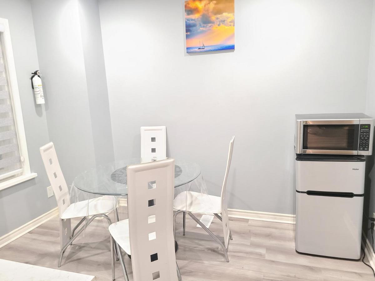 Downtown Ottawa Spacious Room Accommodation Екстер'єр фото