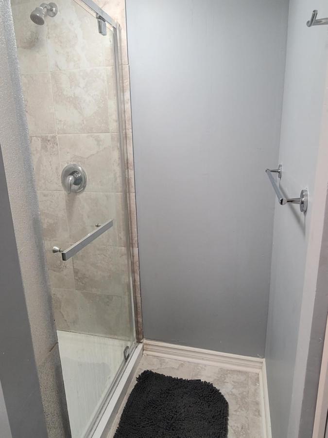 Downtown Ottawa Spacious Room Accommodation Екстер'єр фото